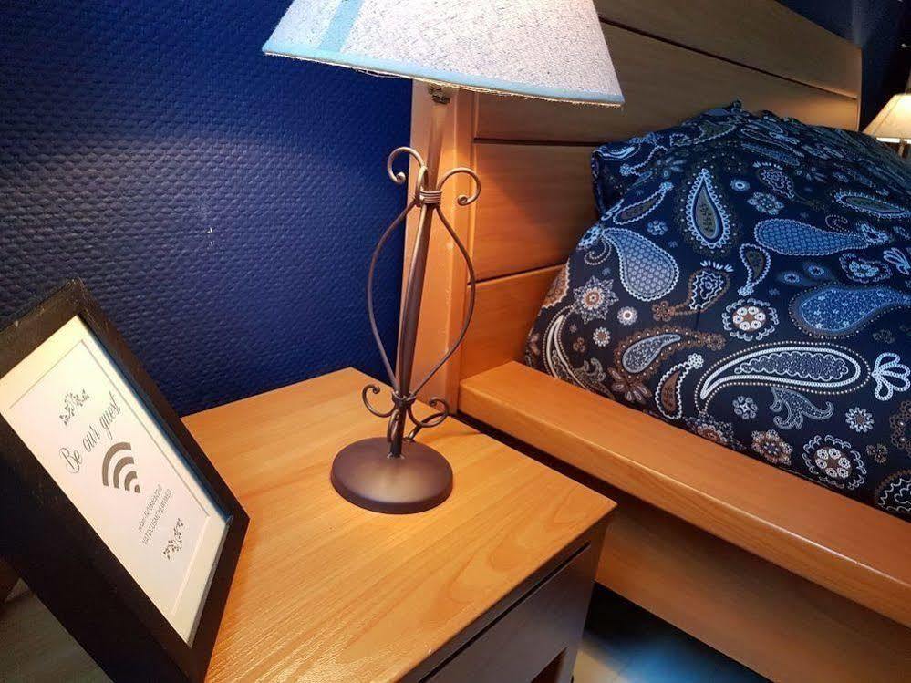 Au Petit Dragon Bed & Breakfast Mons Bagian luar foto